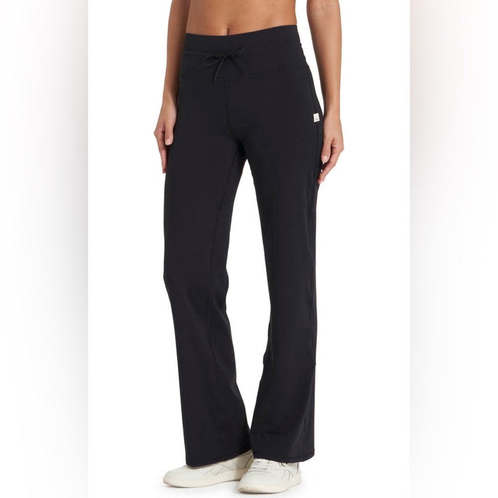 NWT Vuori Daily Knit Wide Leg Pants in Medium